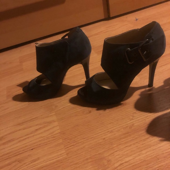 Nine West size 7 navy blue booties - Picture 2 of 9